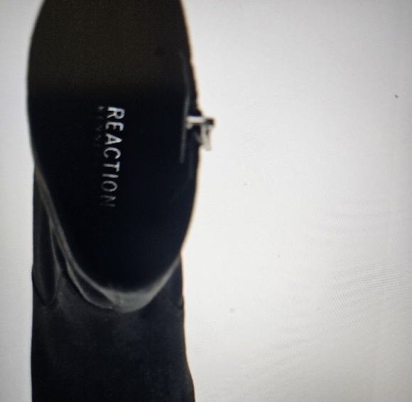 NWT Kenneth Cole Reaction Raleigh Block Heel Bootie Side Zip 2" heel 7.5M - Picture 3 of 8